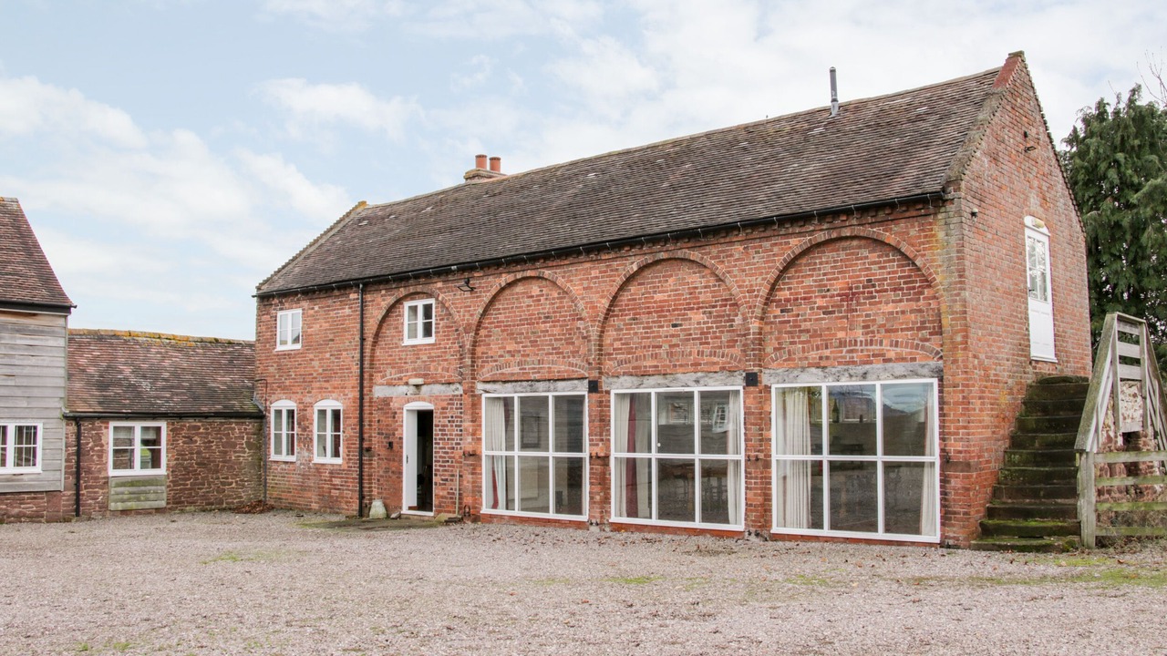 Photo of Outdoor in Eaton Mascott
