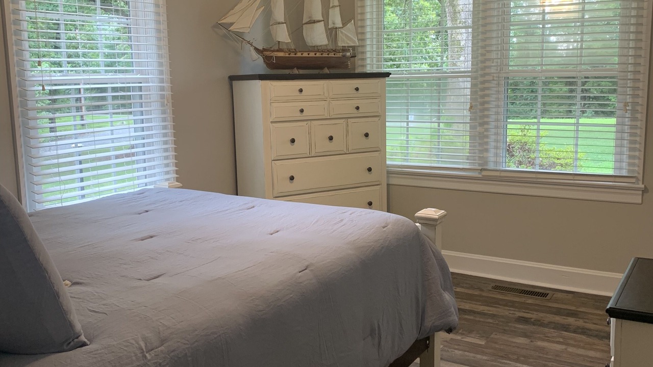 Photo of Bedroom in Grand Rivers