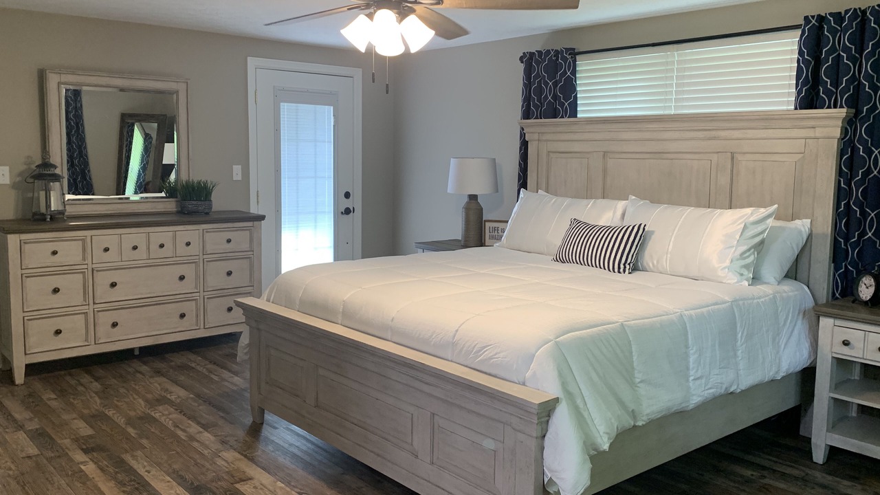 Photo of Bedroom in Grand Rivers