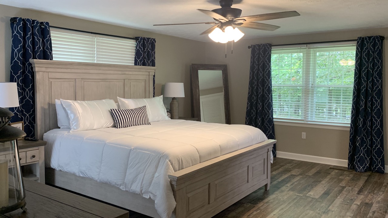 Photo of Bedroom in Grand Rivers