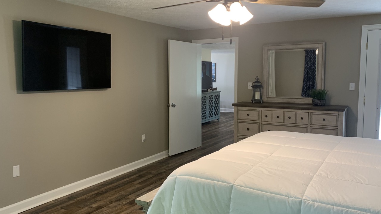 Photo of Bedroom in Grand Rivers