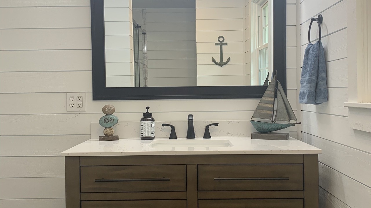Photo of Bathroom in Grand Rivers