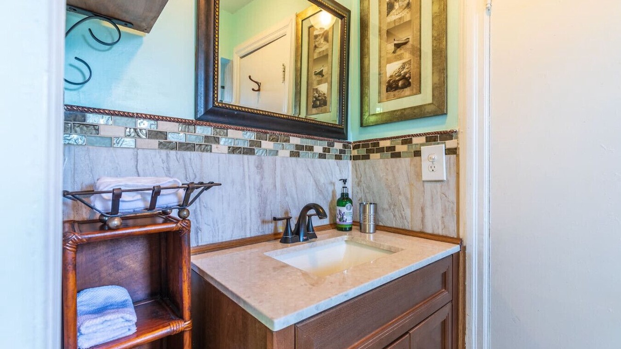 Photo of Bathroom in Indian Beach Sapphire Shores
