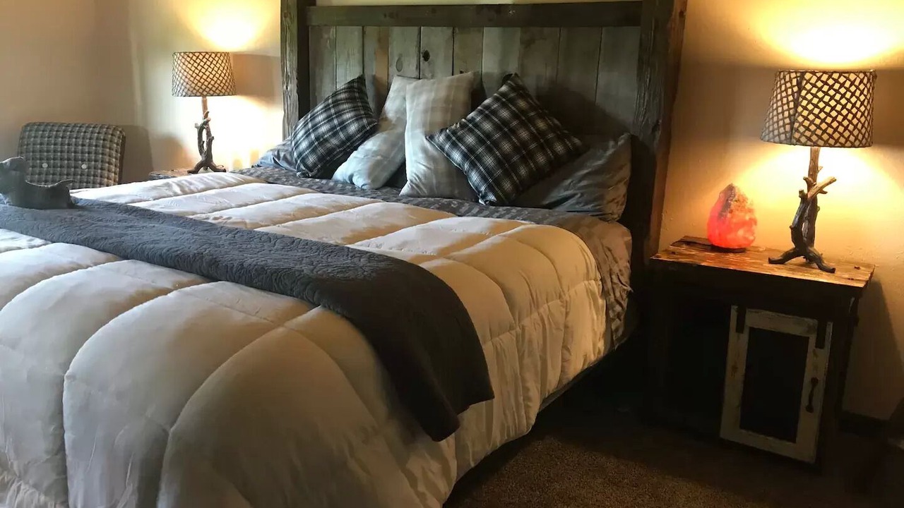 Photo of Bedroom in Elk Creek