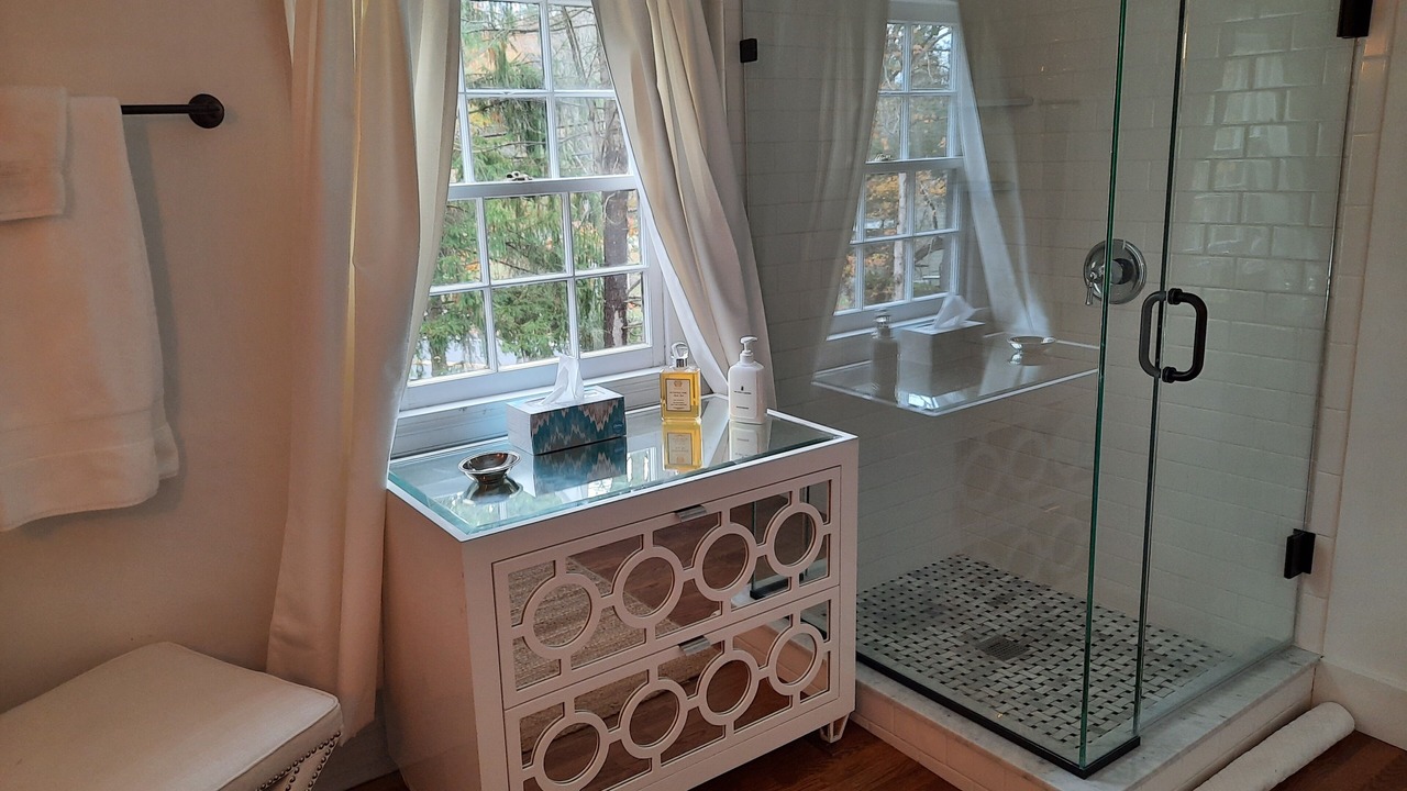 Photo of Bathroom in Ivoryton
