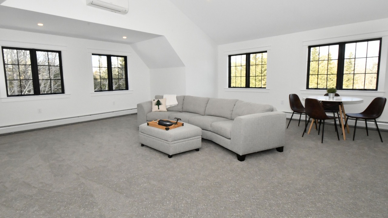 Photo of Livingroom in Lamoine