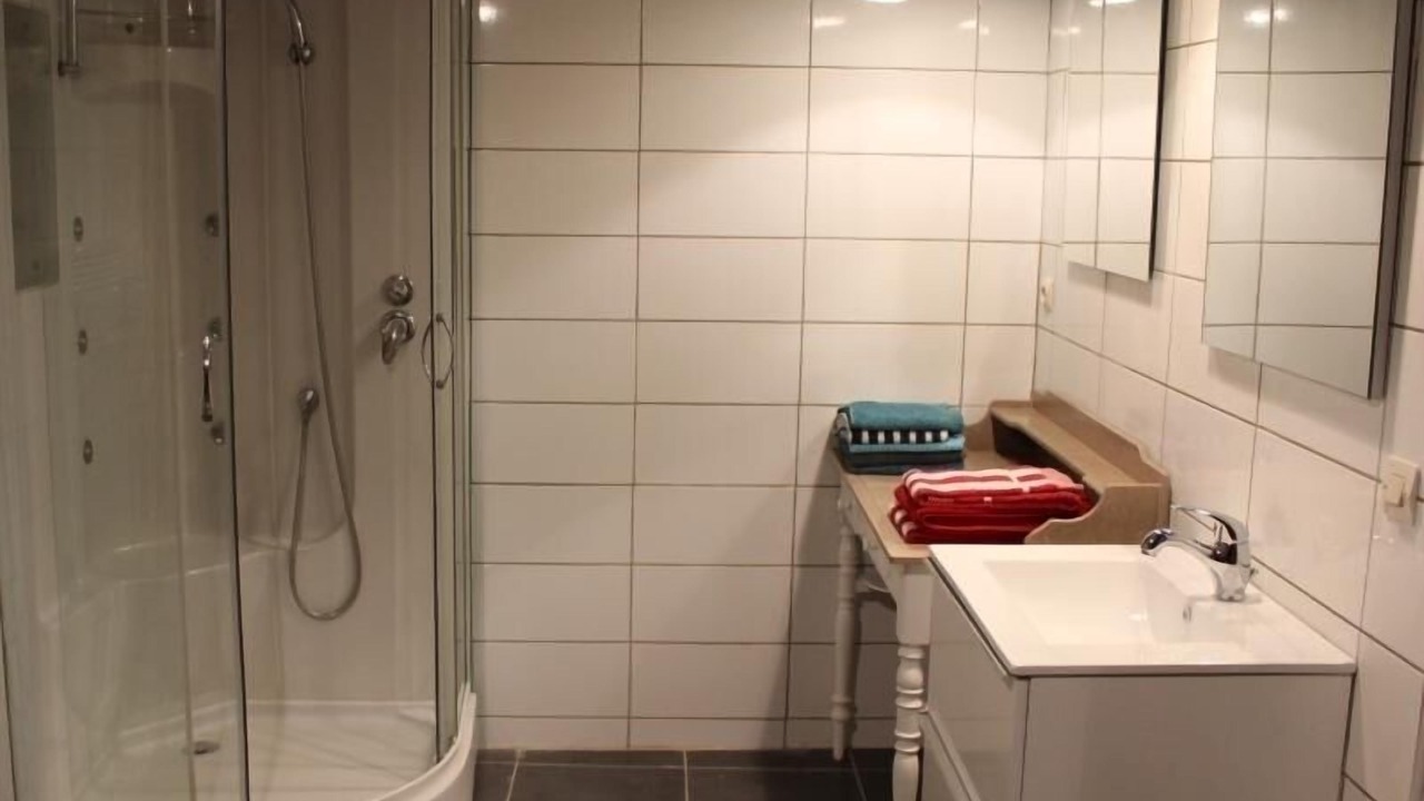 Photo of Bathroom in Tonnoy
