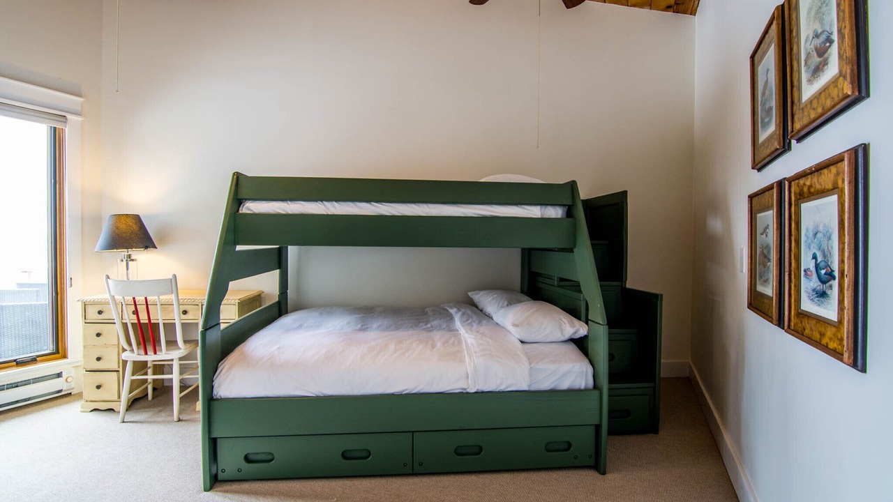 Photo of Bedroom in Livingston