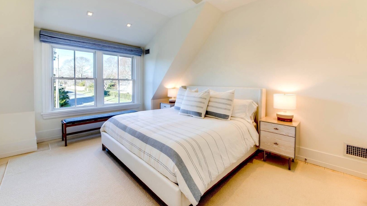 Photo of Bedroom in East Hampton North