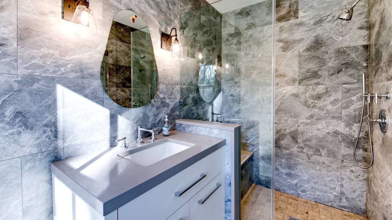 Photo of Bathroom in East Hampton North