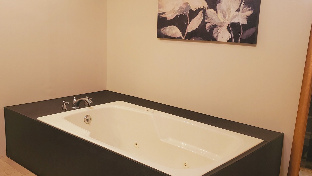 Photo of Bathroom in Murphysboro