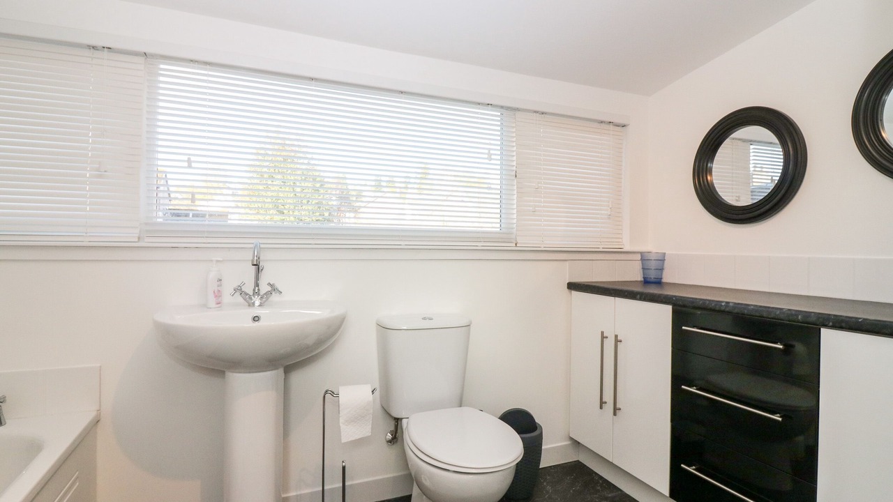 Photo of Bathroom in Murthly