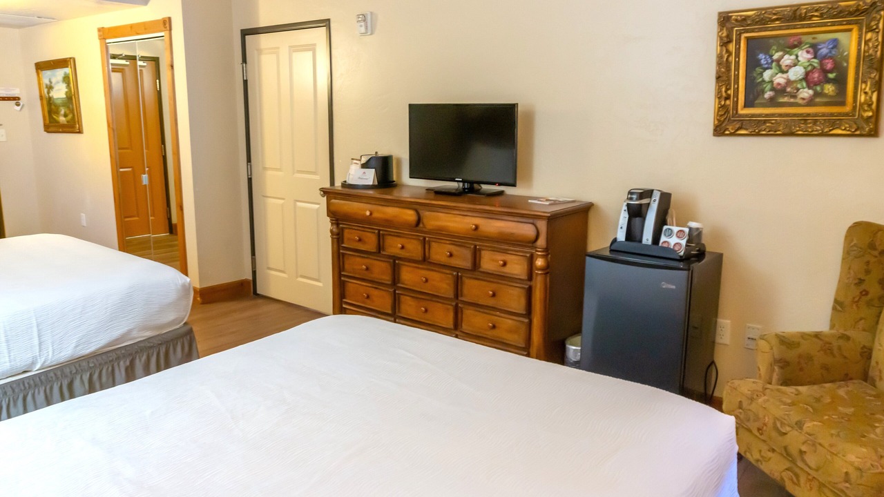Photo of Bedroom in Midway