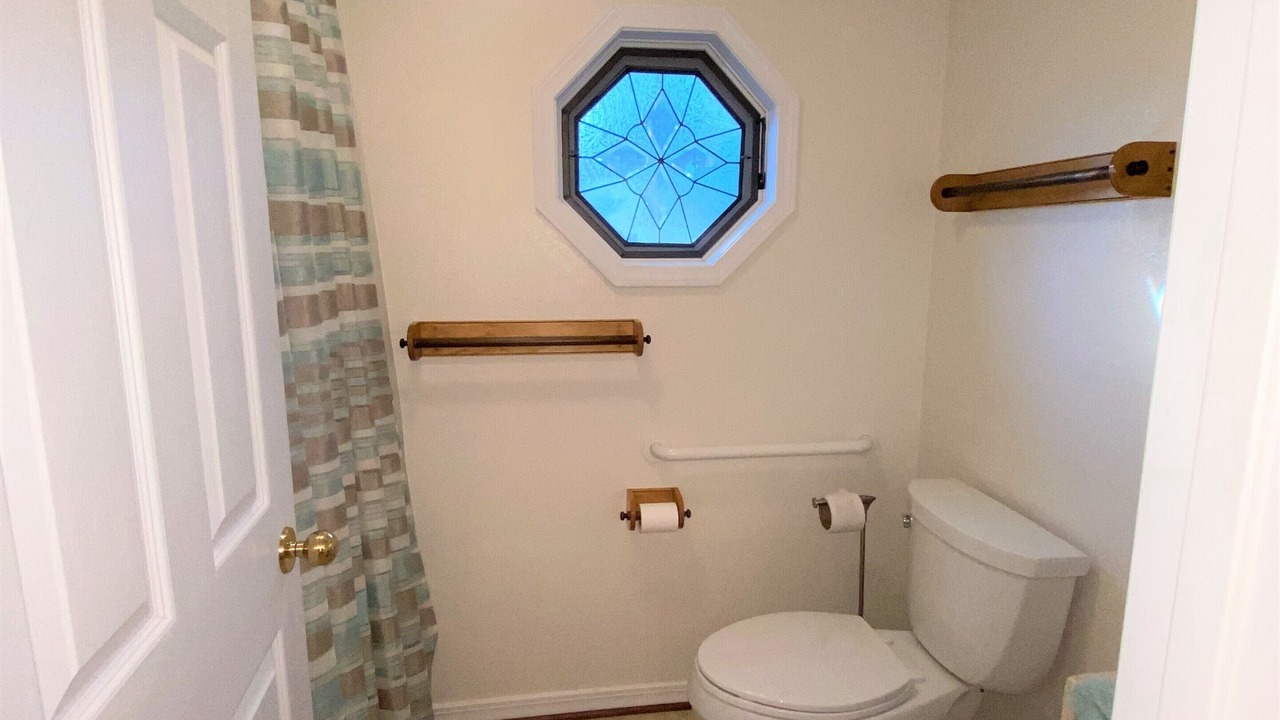 Photo of Bathroom in Lakeside