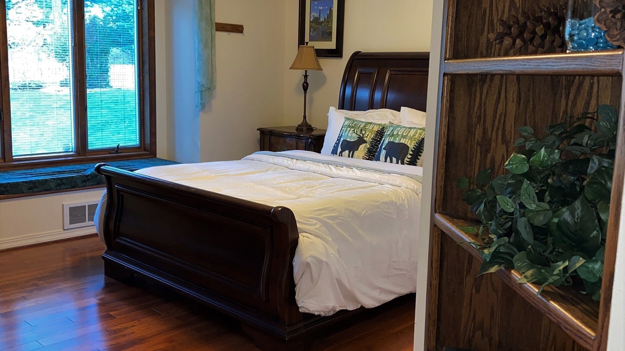 Photo of Bedroom in Lakeside