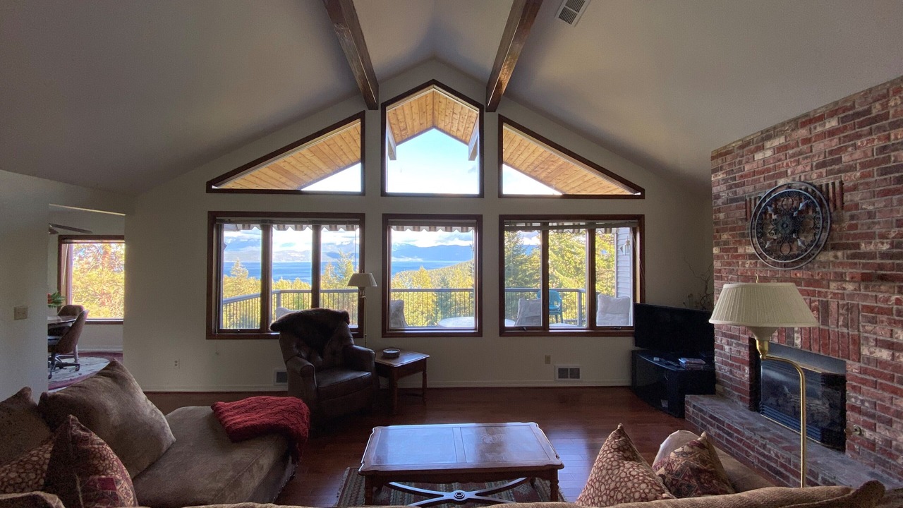 Photo of Bedroom in Lakeside