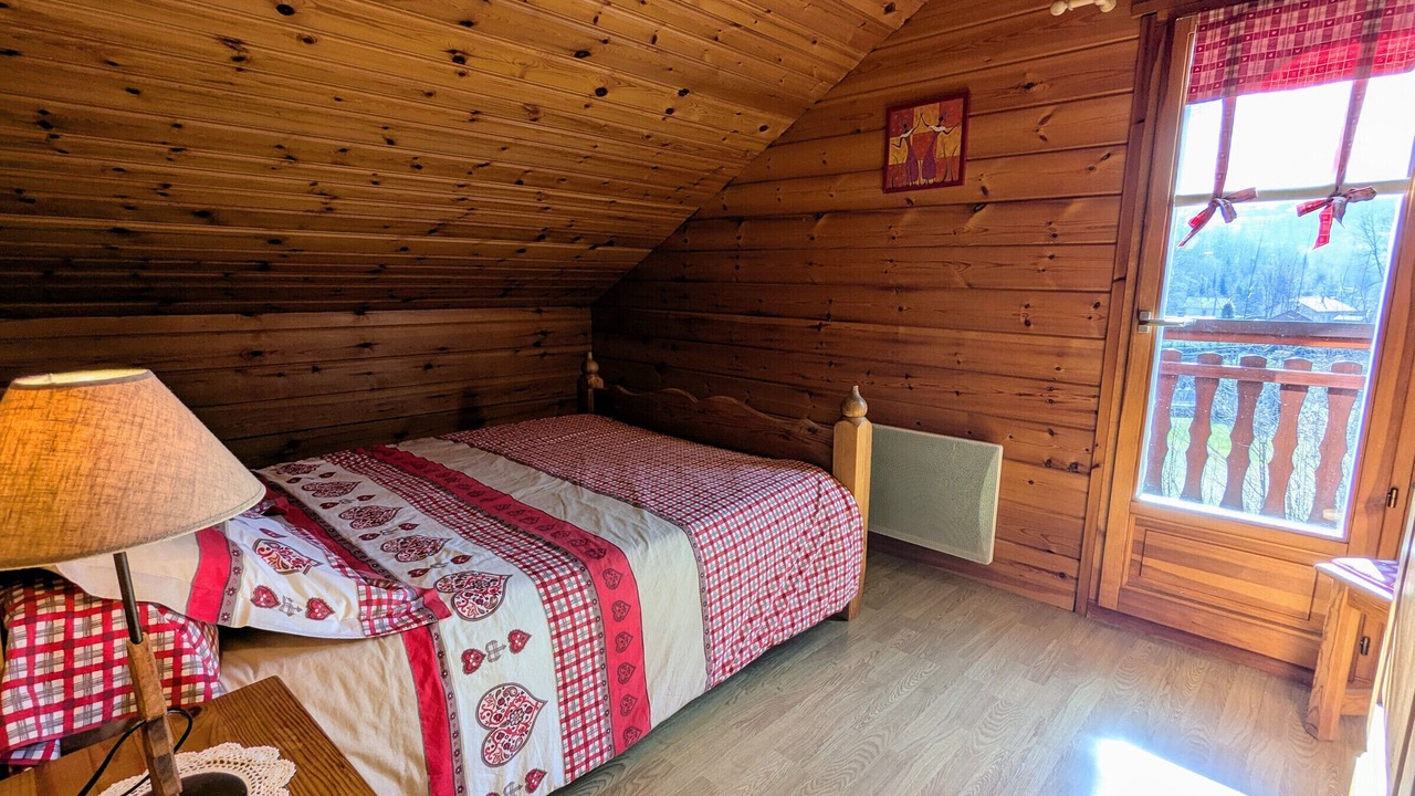 Photo of Bedroom in Le Menil