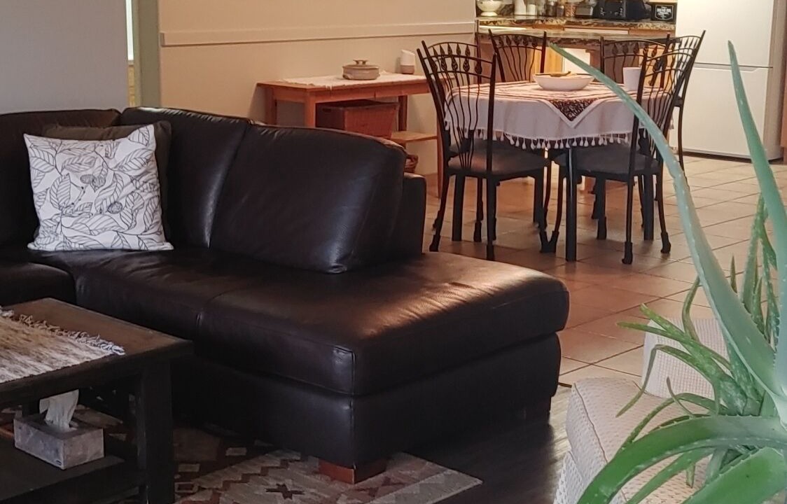 Photo of Livingroom in Okanagan-Similkameen
