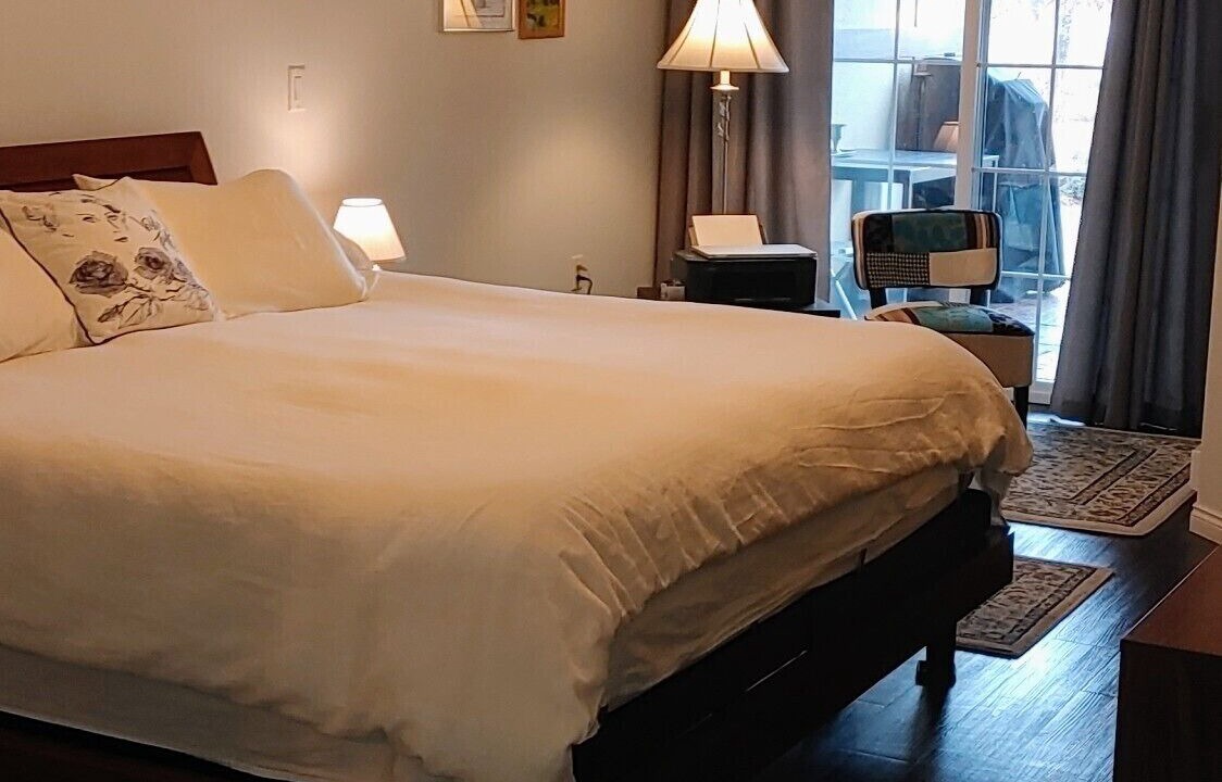 Photo of Bedroom in Okanagan-Similkameen