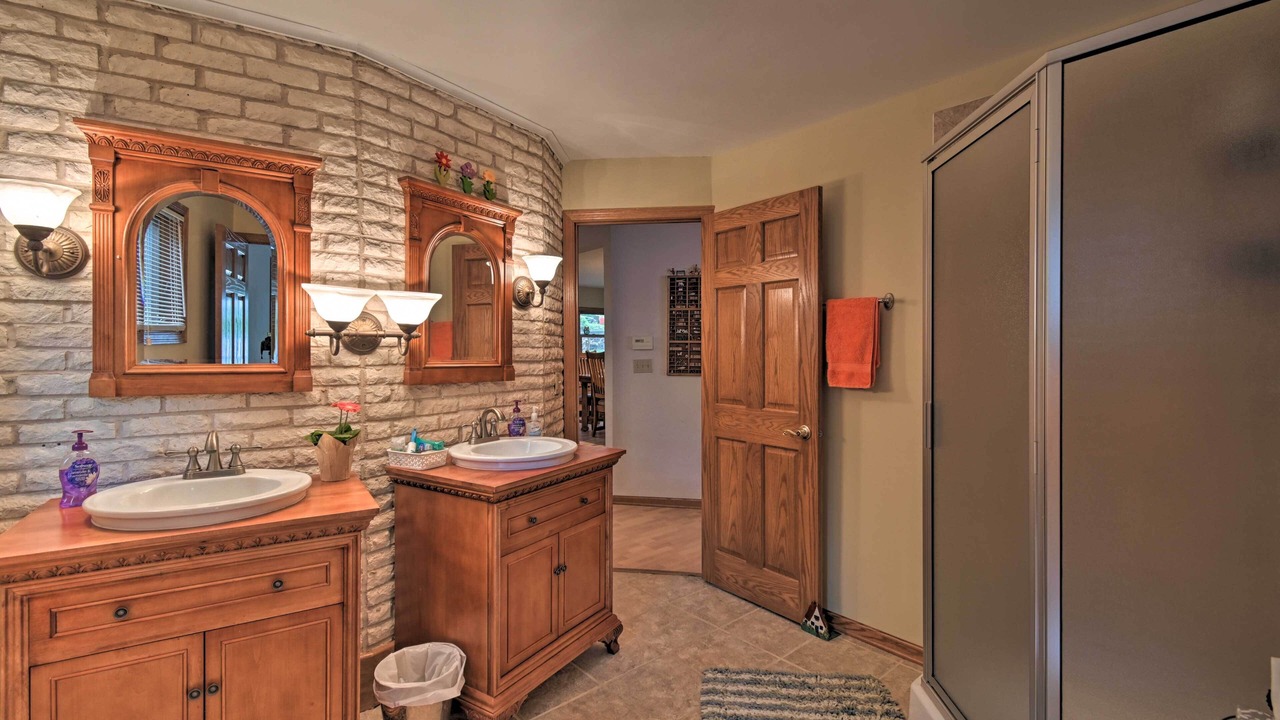 Photo of Bathroom in Lake Ripley