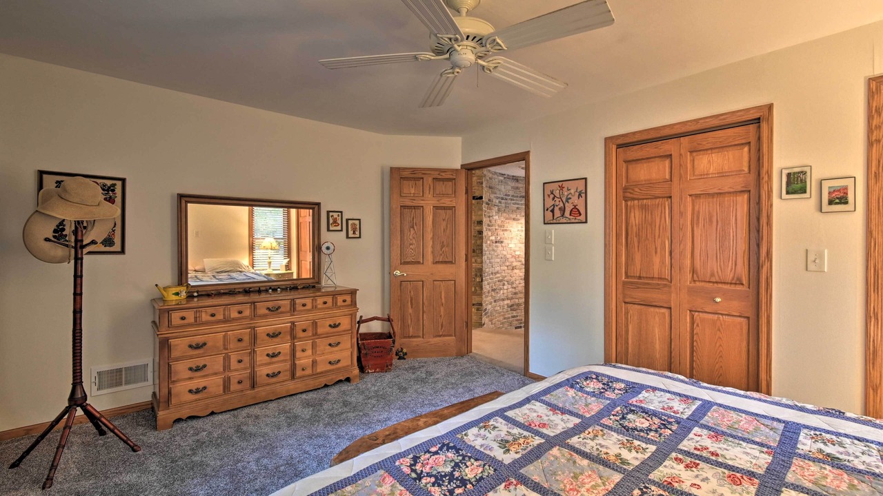 Photo of Bedroom in Lake Ripley