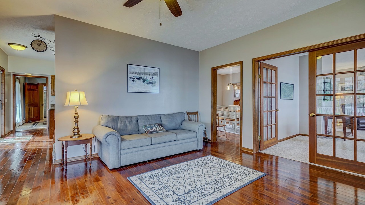 Photo of Livingroom in Canandaigua