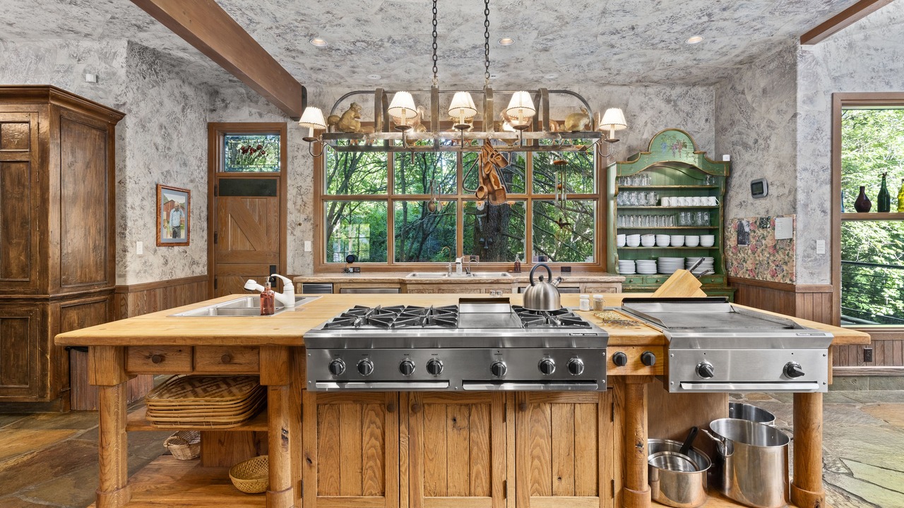 Photo of Kitchen in Sundance