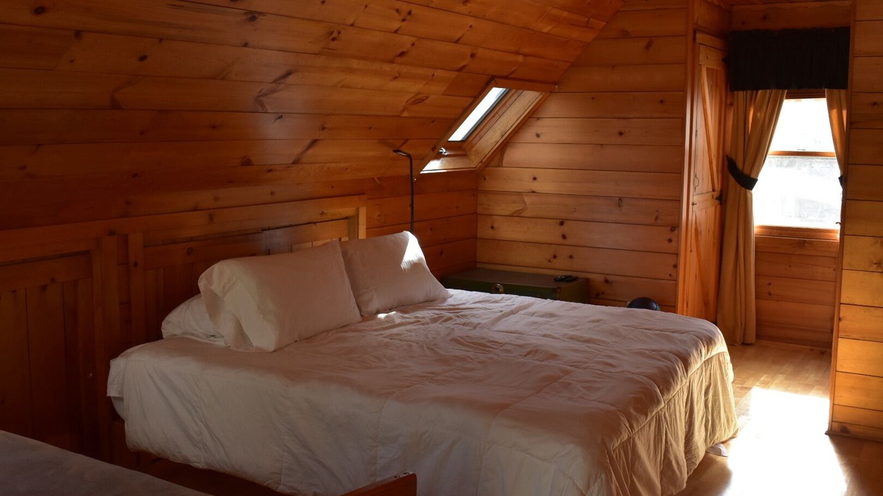Photo of Bedroom in Lake Koshkonong