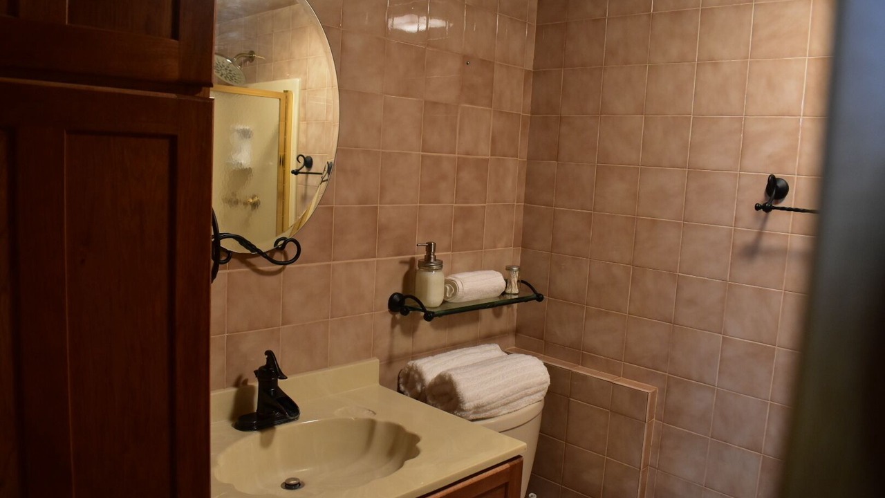 Photo of Bathroom in Lake Koshkonong