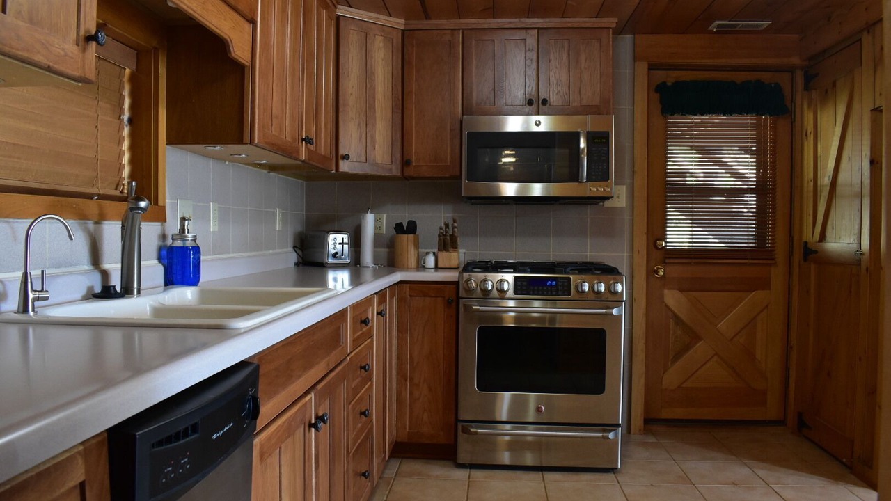 Photo of Kitchen in Lake Koshkonong