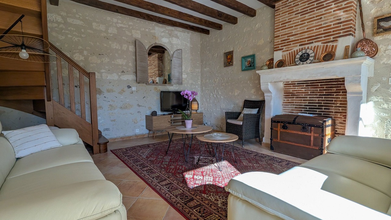 Photo of Livingroom in Vicq-sur-Nahon