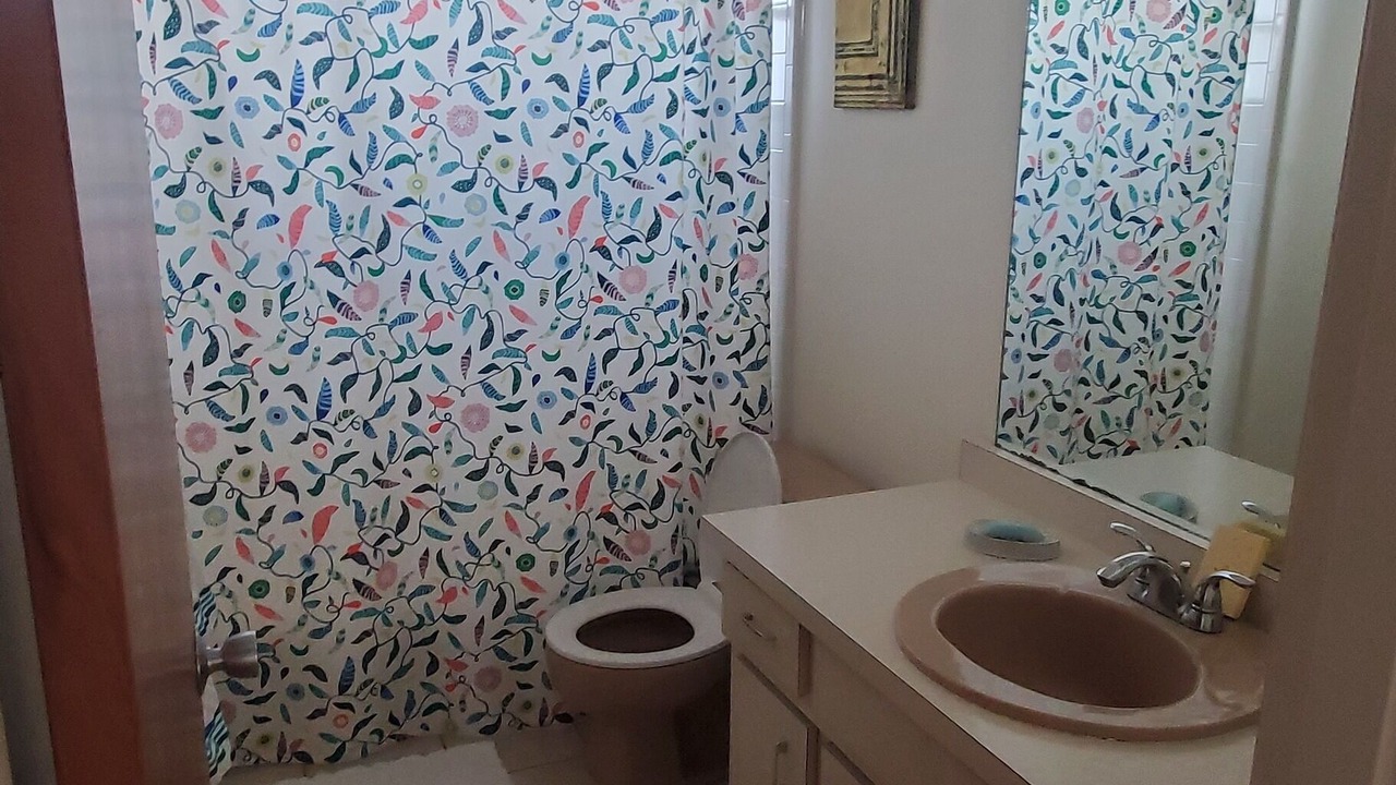 Photo of Bathroom in Bayou Oaks