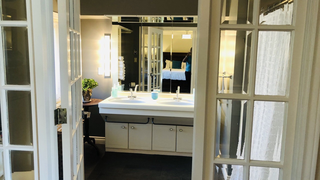 Photo of Bathroom in Niagara-on-the-Lake