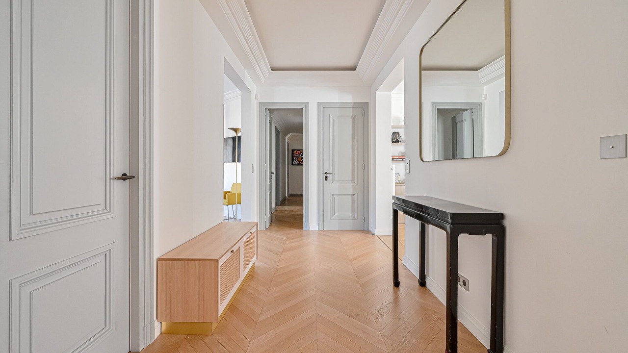 Photo of Others in Porte-Dauphine