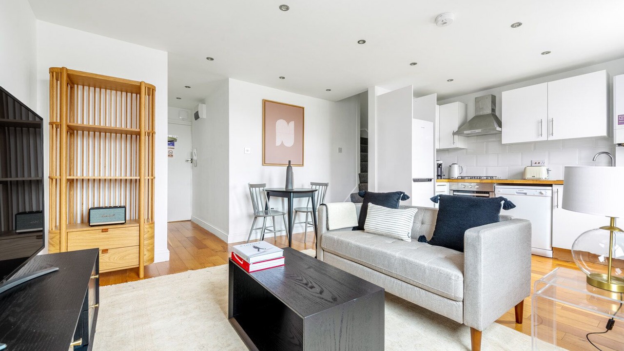 Photo of Livingroom in Lancaster Gate