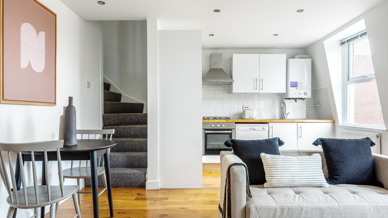 Photo of Livingroom in Lancaster Gate