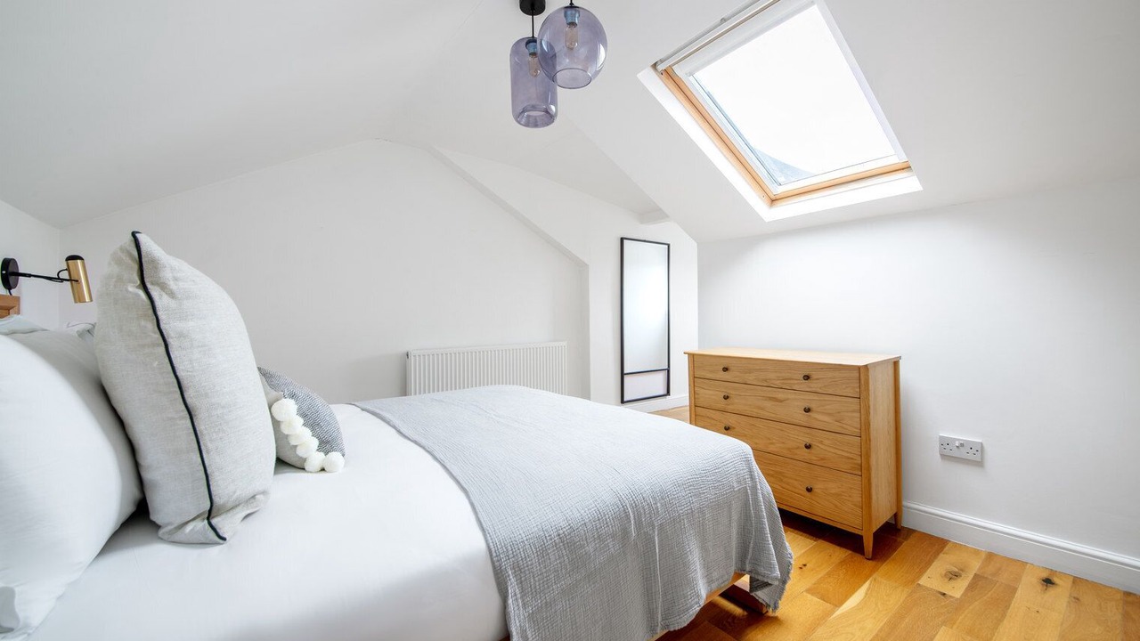 Photo of Bedroom in Lancaster Gate