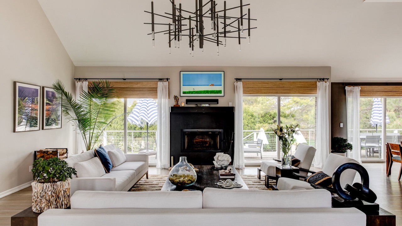 Photo of Livingroom in Shinnecock Hills