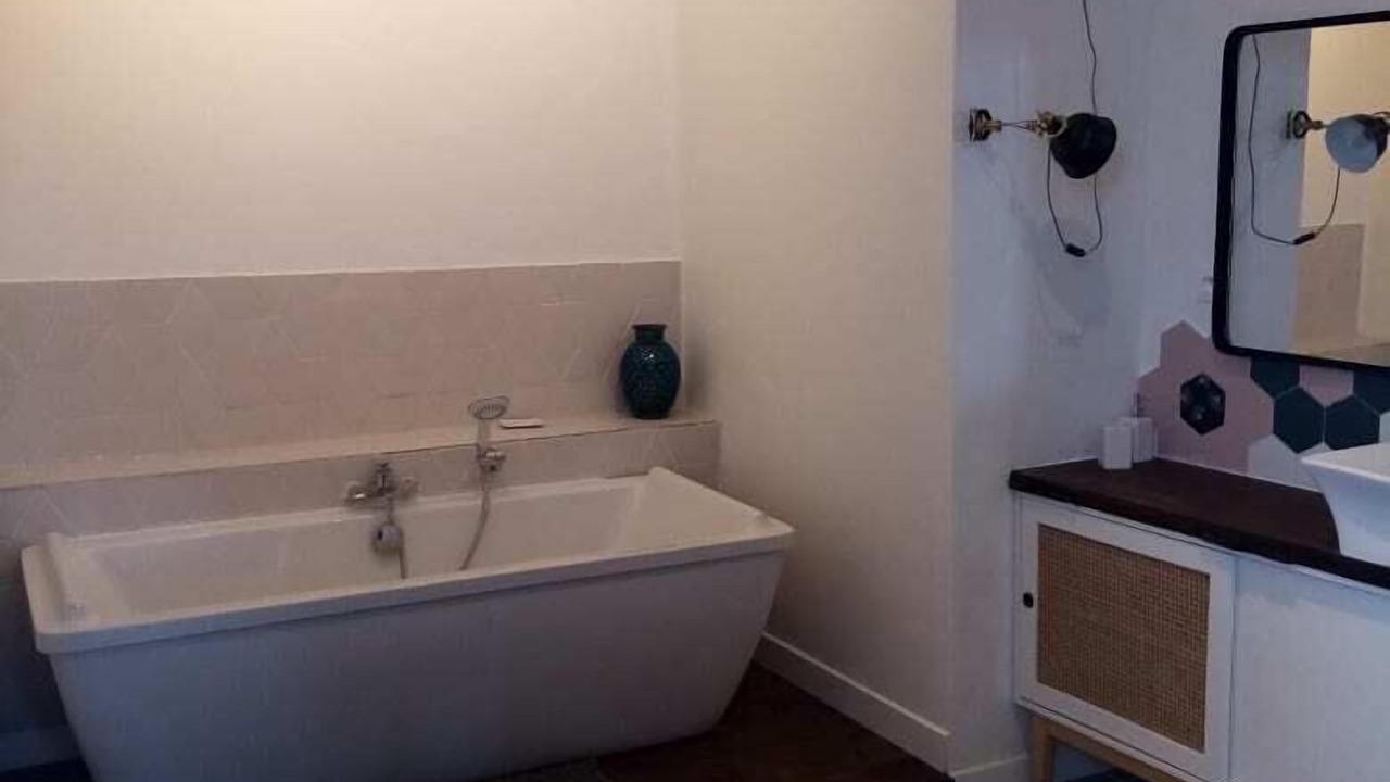 Photo of Bathroom in Le Somail