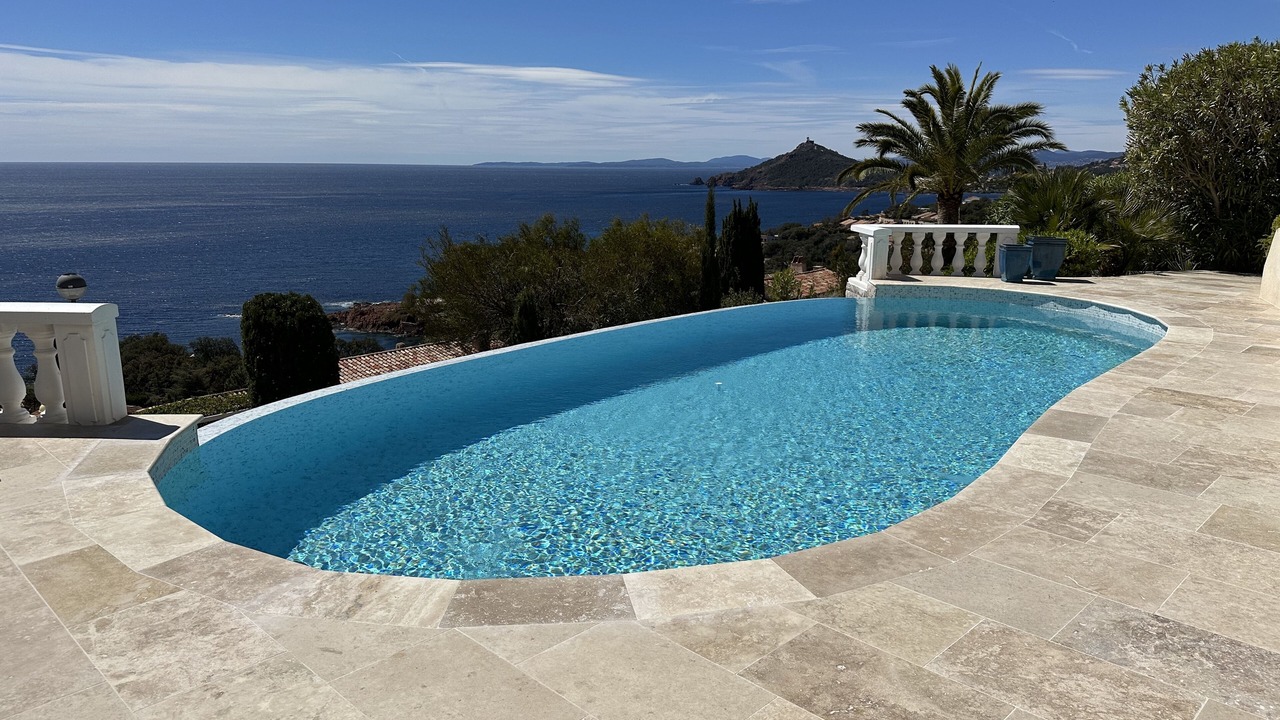 Photo of Outdoor in Antheor