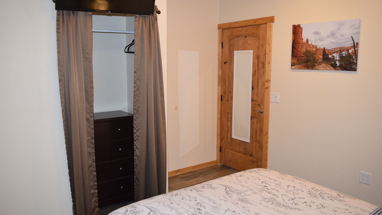 Photo of Bedroom in Cannonville