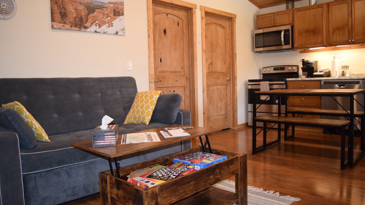 Photo of Livingroom in Cannonville