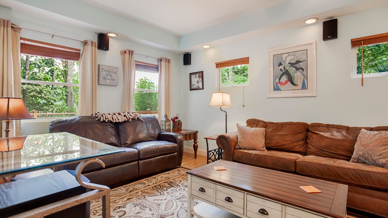 Photo of Livingroom in Honeoye