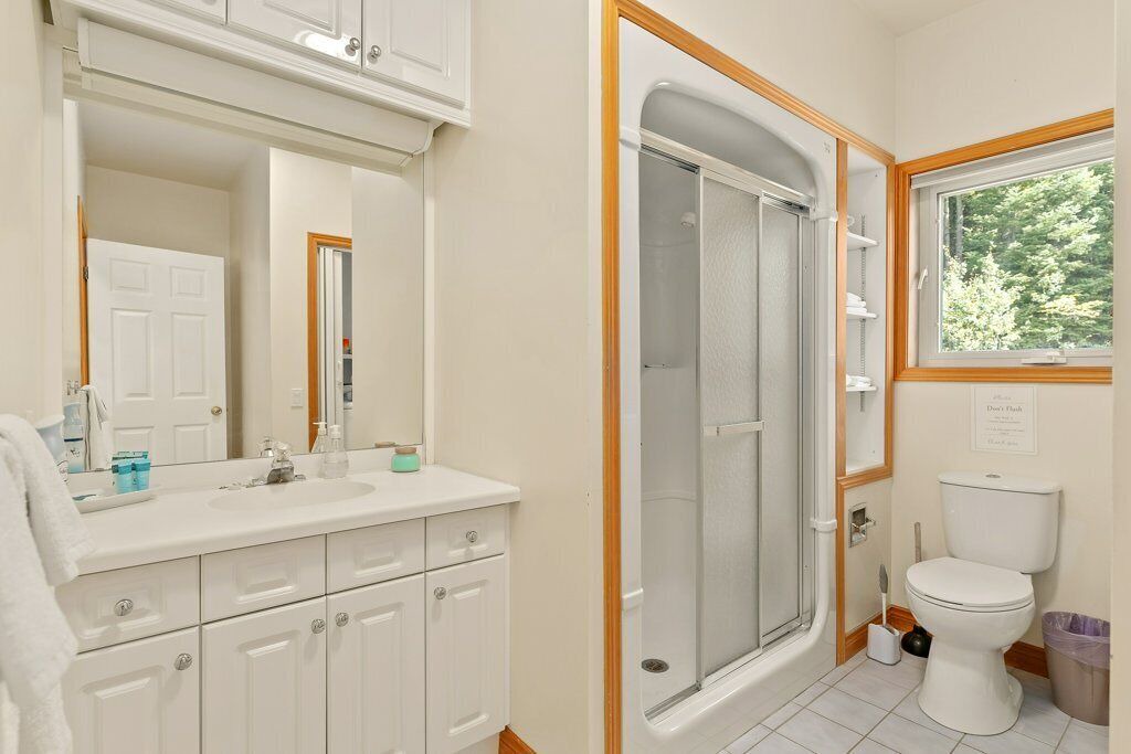 Photo of Bathroom in Armour