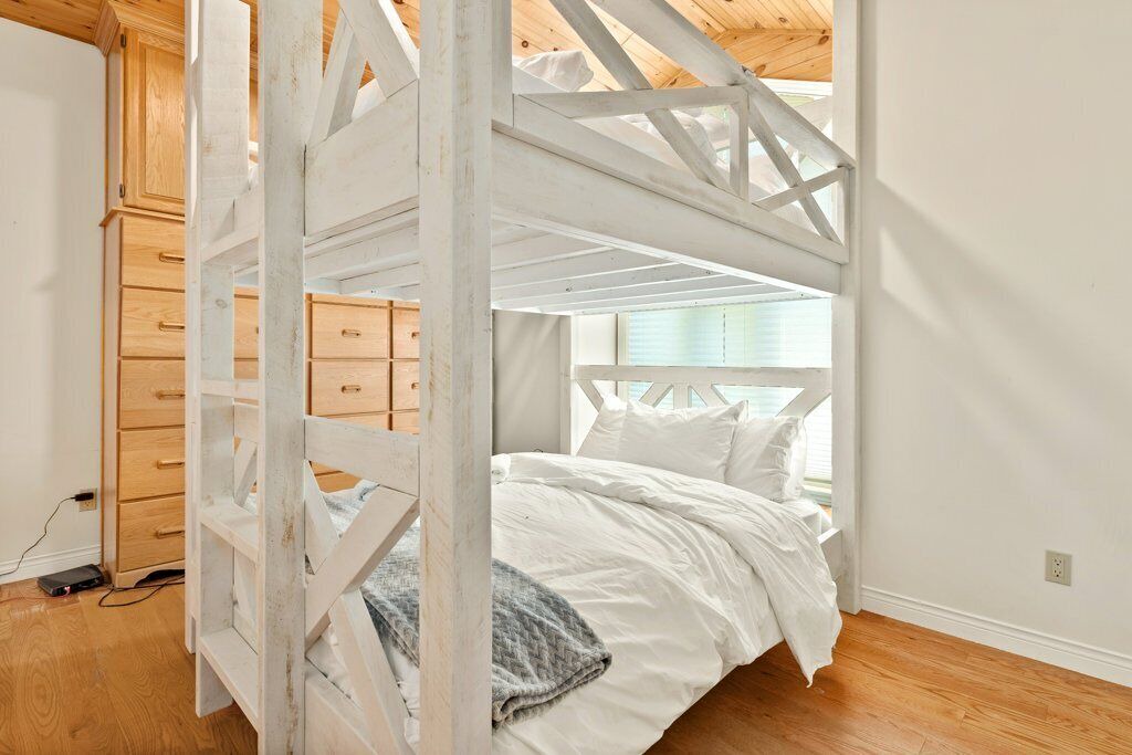 Photo of Bedroom in Armour