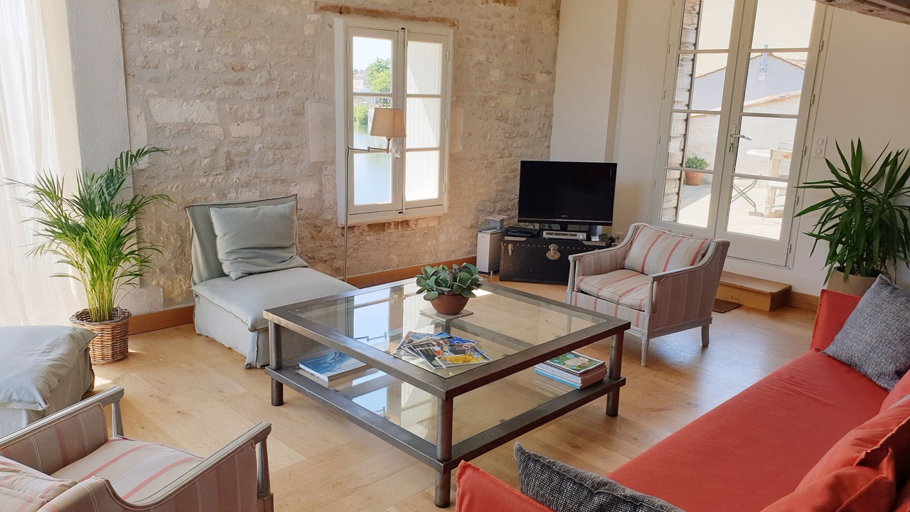 Photo of Livingroom in Jarnac