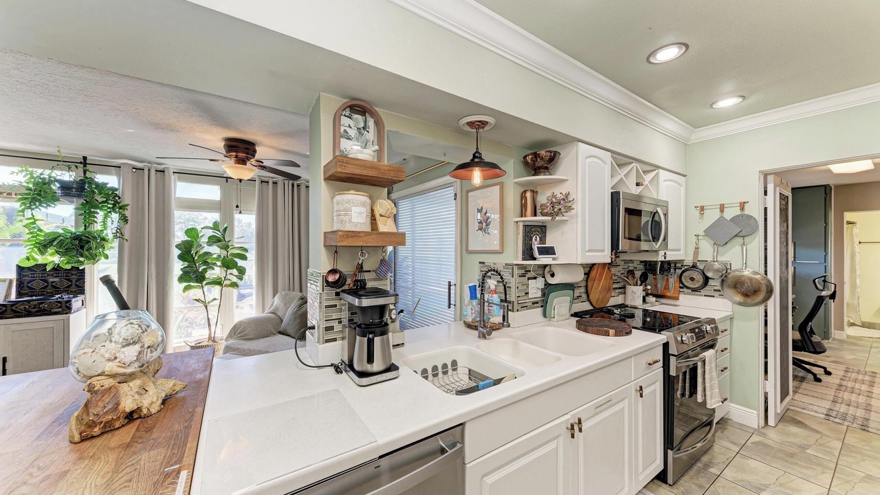 Photo of Kitchen in Venice Gardens