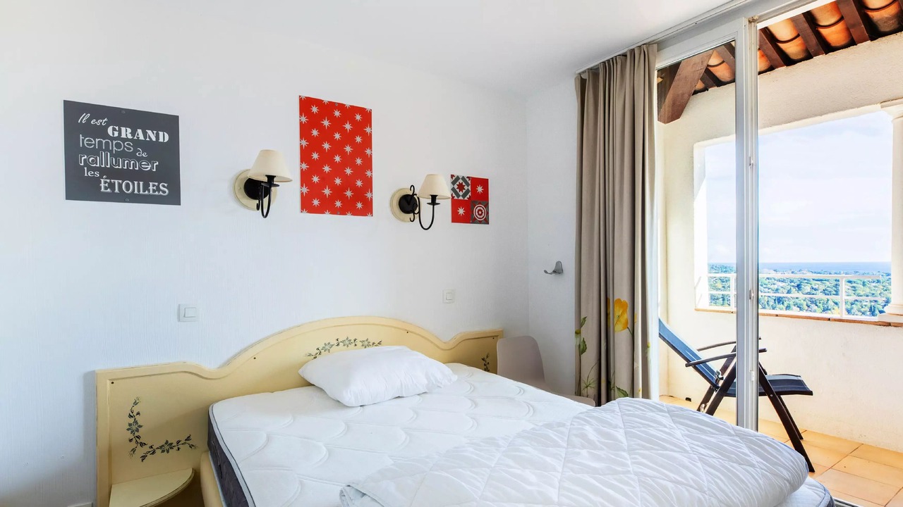 Photo of Bedroom in Les Restanques