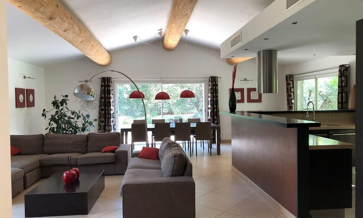 Photo of Livingroom in Lambesc