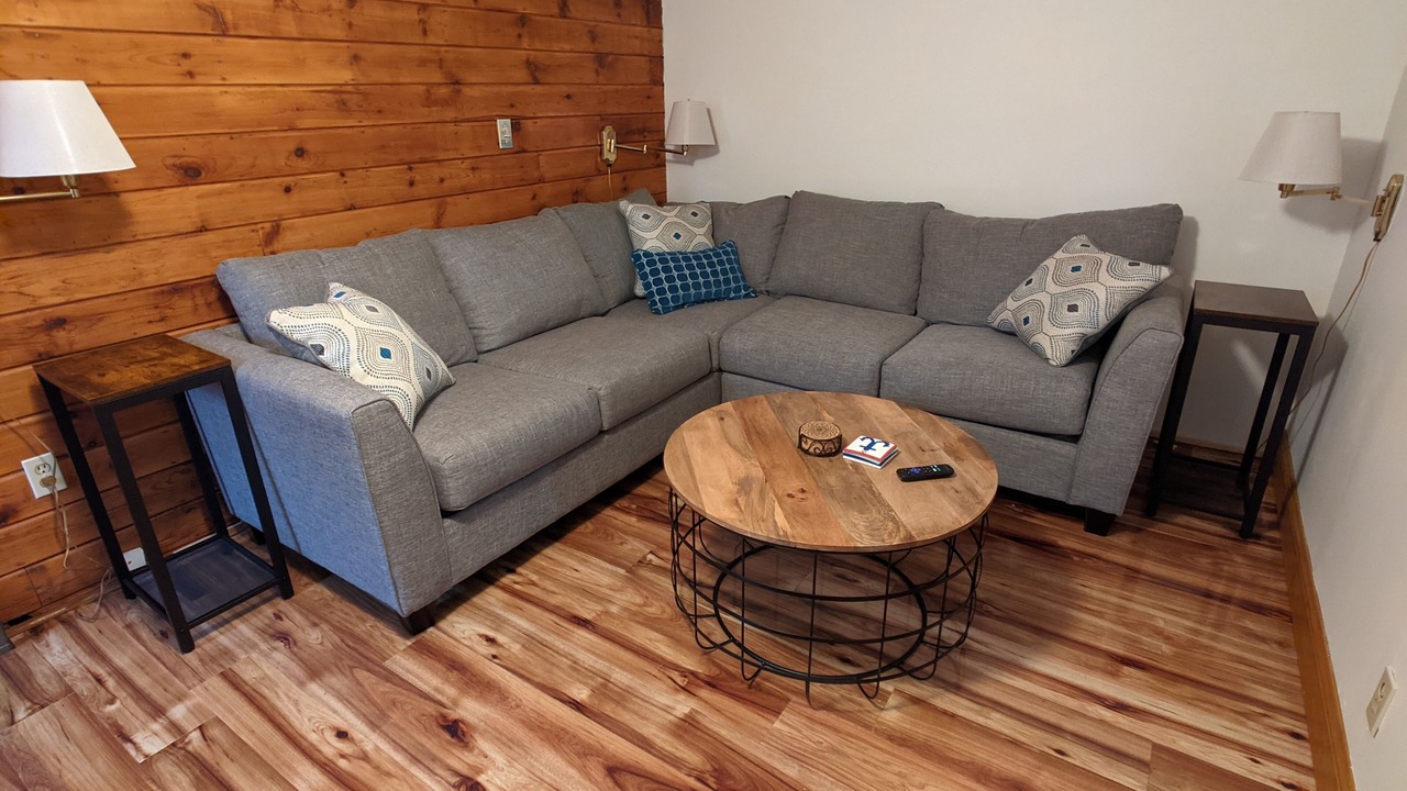 Photo of Livingroom in Saybrook Manor